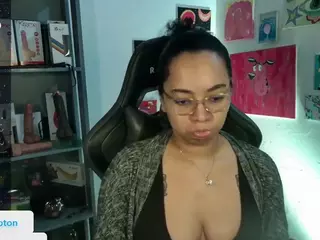 alesyahampton's Live Sex Cam Show