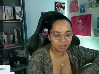 alesyahampton's Live Sex Cam Show