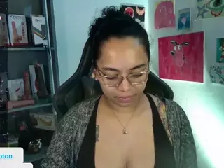 alesyahampton's Live Sex Cam Show