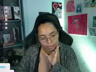 alesyahampton's Live Sex Cam Show