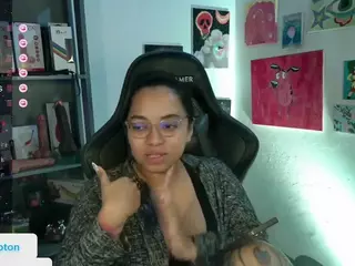 alesyahampton's Live Sex Cam Show