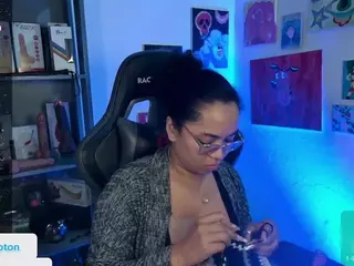 alesyahampton's Live Sex Cam Show