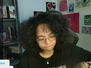 alesyahampton's Live Sex Cam Show