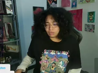 alesyahampton's Live Sex Cam Show