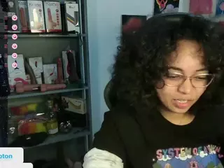alesyahampton's Live Sex Cam Show