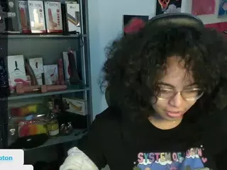 alesyahampton's Live Sex Cam Show