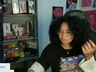 alesyahampton's Live Sex Cam Show