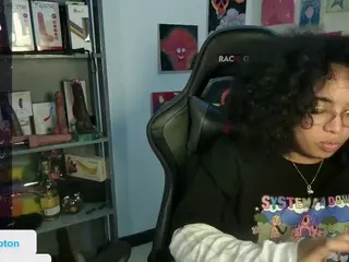 alesyahampton's Live Sex Cam Show