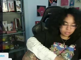 alesyahampton's Live Sex Cam Show