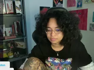 alesyahampton's Live Sex Cam Show
