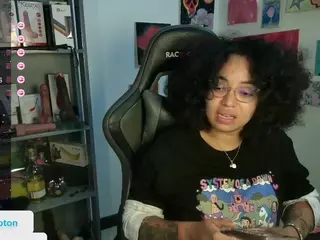 alesyahampton's Live Sex Cam Show