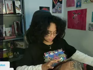 alesyahampton's Live Sex Cam Show