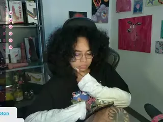 alesyahampton's Live Sex Cam Show