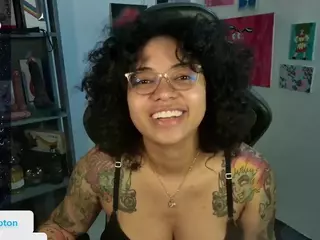 alesyahampton's Live Sex Cam Show