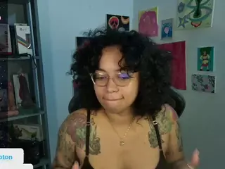 alesyahampton's Live Sex Cam Show