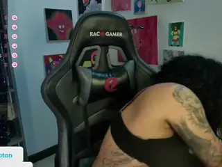 alesyahampton's Live Sex Cam Show