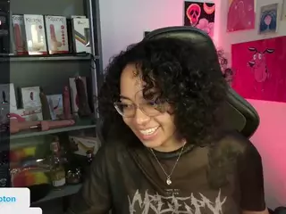 alesyahampton's Live Sex Cam Show