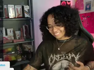alesyahampton's Live Sex Cam Show