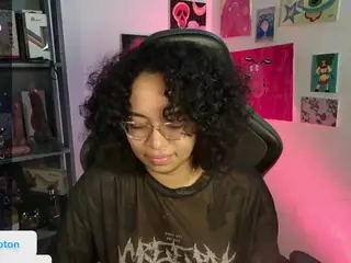 alesyahampton's Live Sex Cam Show