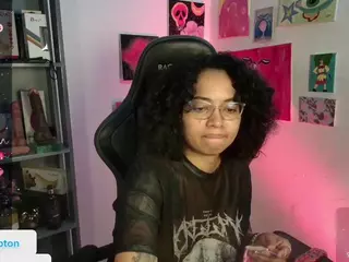 alesyahampton's Live Sex Cam Show