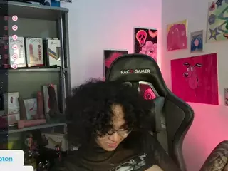 alesyahampton's Live Sex Cam Show