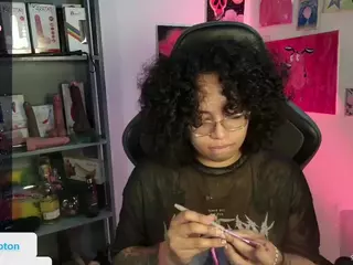 alesyahampton's Live Sex Cam Show