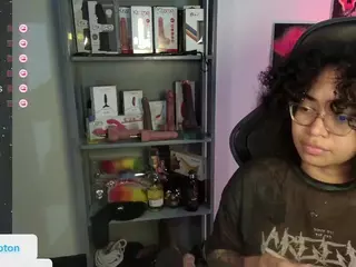 alesyahampton's Live Sex Cam Show
