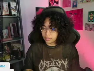 alesyahampton's Live Sex Cam Show