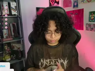 alesyahampton's Live Sex Cam Show