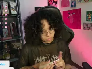 alesyahampton's Live Sex Cam Show