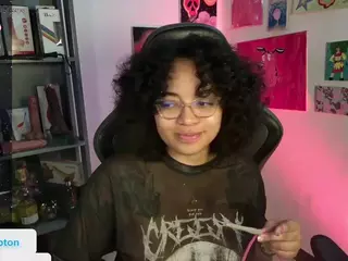 alesyahampton's Live Sex Cam Show