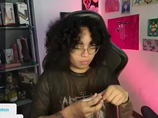 alesyahampton's Live Sex Cam Show
