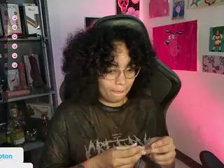 alesyahampton's Live Sex Cam Show