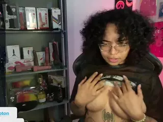 alesyahampton's Live Sex Cam Show