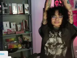 alesyahampton's Live Sex Cam Show