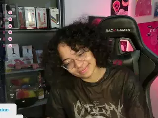 alesyahampton's Live Sex Cam Show