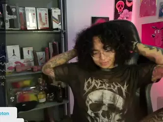 alesyahampton's Live Sex Cam Show