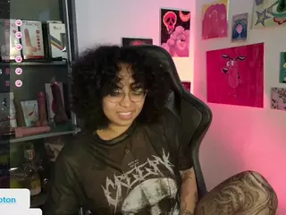 alesyahampton's Live Sex Cam Show