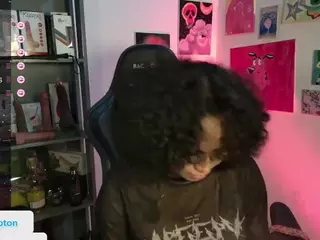 alesyahampton's Live Sex Cam Show