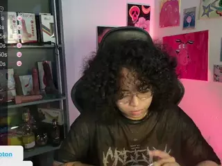alesyahampton's Live Sex Cam Show