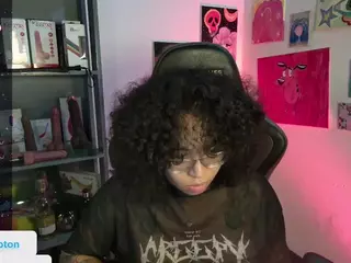 alesyahampton's Live Sex Cam Show