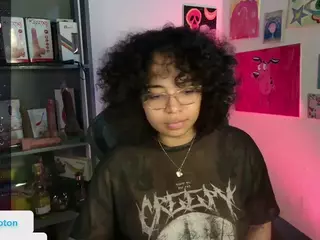 alesyahampton's Live Sex Cam Show