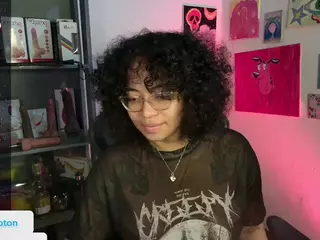 alesyahampton's Live Sex Cam Show
