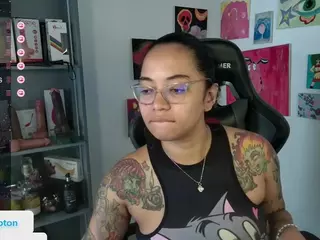 alesyahampton's Live Sex Cam Show