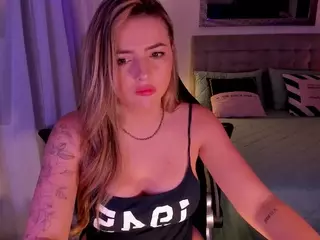 AmyWoods's Live Sex Cam Show