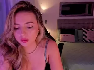 AmyWoods's Live Sex Cam Show