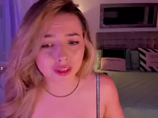 AmyWoods's Live Sex Cam Show
