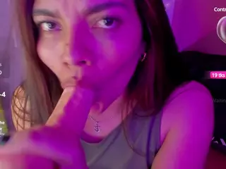 nikinickole's Live Sex Cam Show