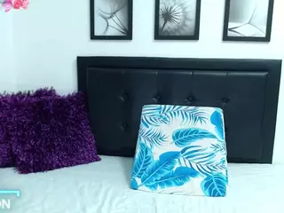 Kelly Joness's Live Sex Cam Show