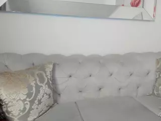 Lia saenz's Live Sex Cam Show